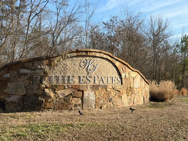 $10,000 | 1 Deepwood Drive, Murray, KY 42071