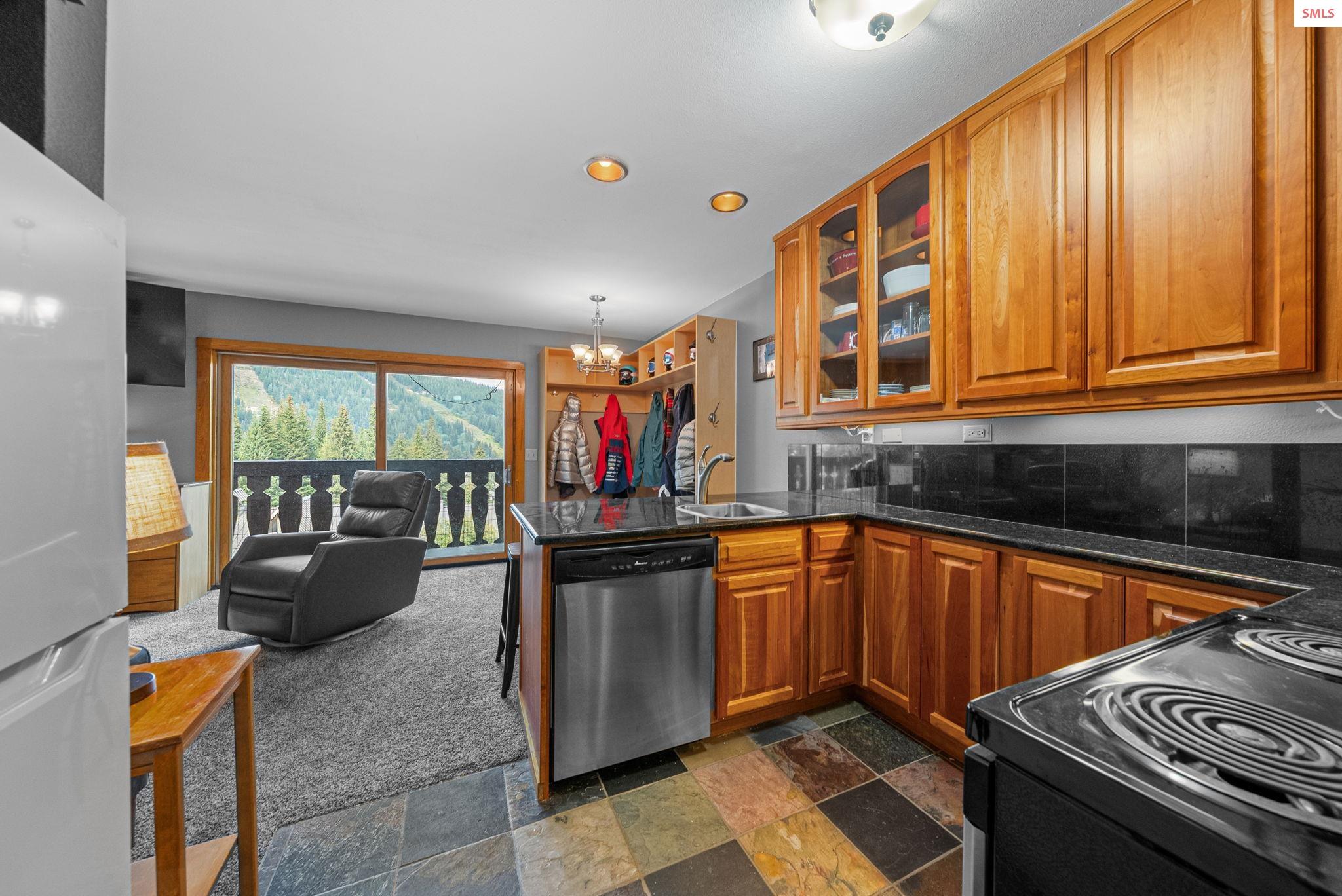 8754 Schweitzer Mountain Road Sandpoint, ID 83864 - Photo 4 of 35 Gallery Image 4