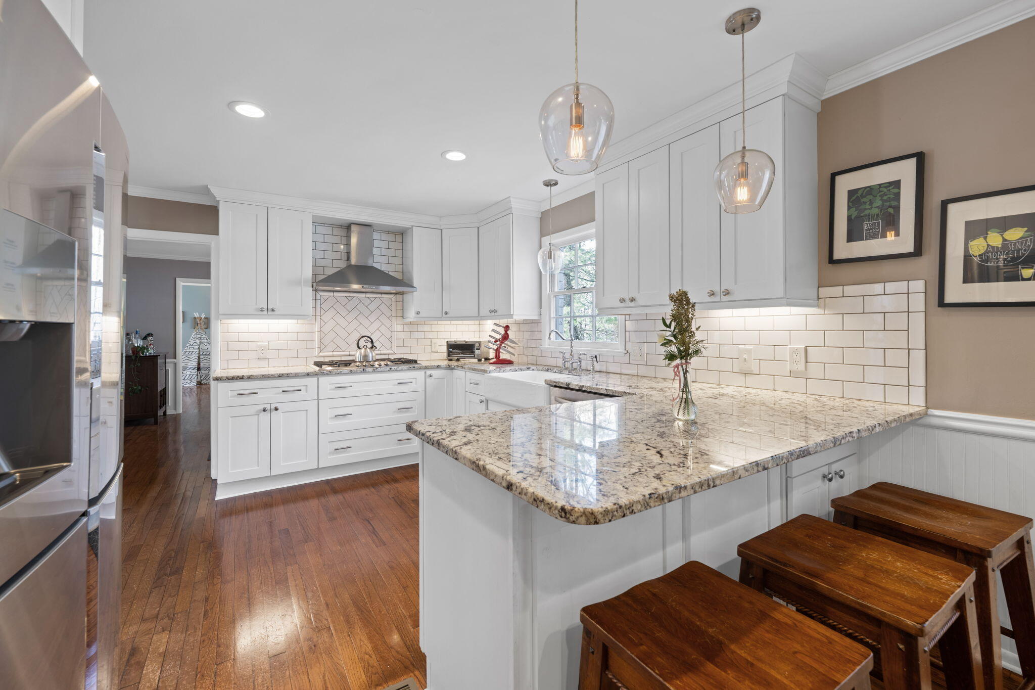 91 Carriage Hill Road Signal Mountain, TN 37377 - Photo 2 of 56 21-web-or-mls-DSC_1936