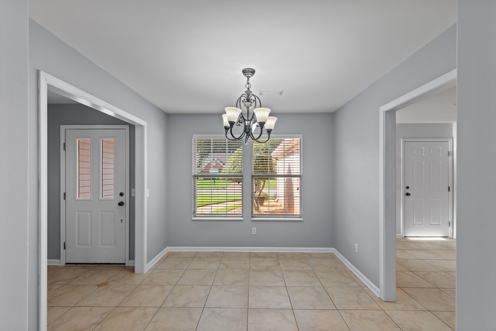 912 Baywood Road Dothan, AL 36305 - Photo 4 of 28