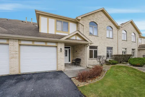 $240,000 | 6431 Pine Cone Drive, Unit 2, Tinley Park, IL 60477