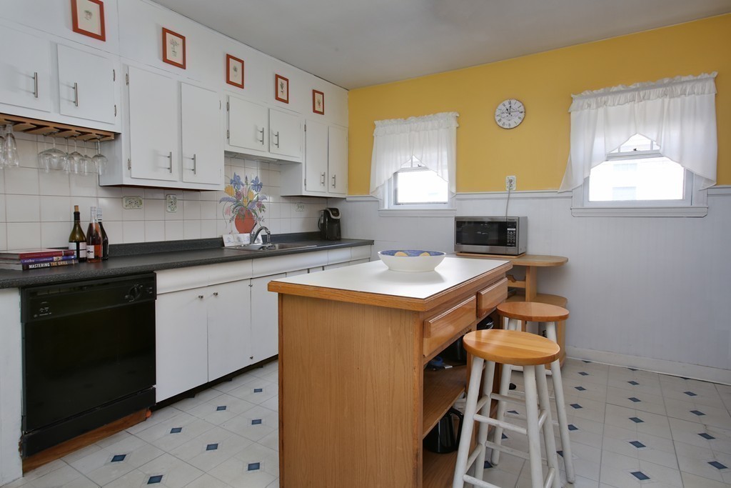 20-22 Harding Road Norwood, MA 02062 - Photo 7 of 10