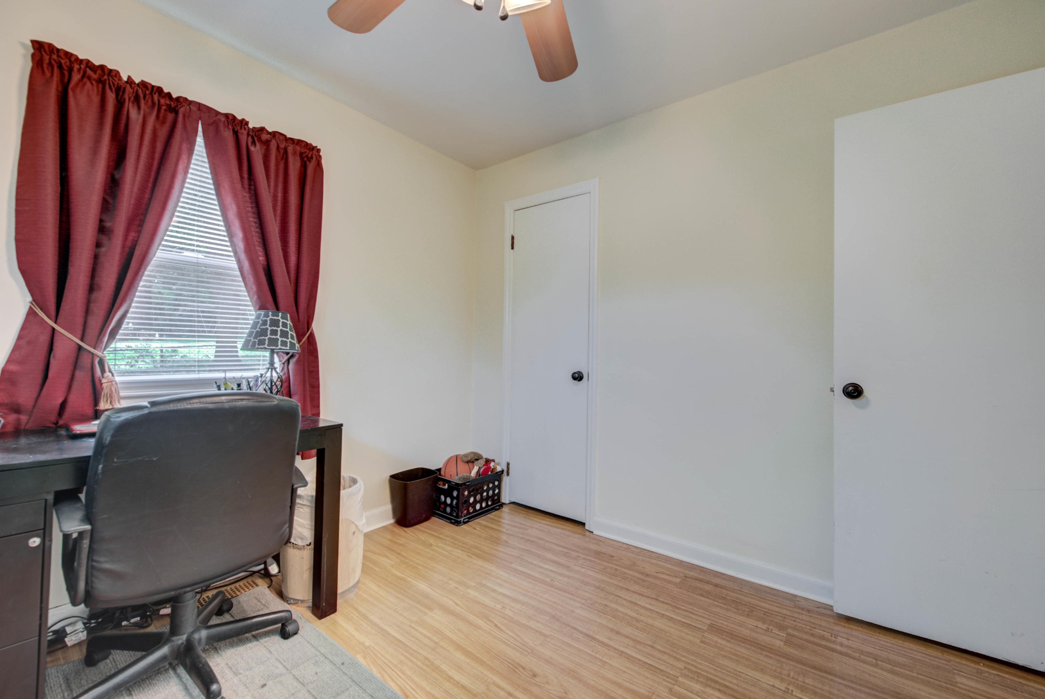 517 Foust Carney Road Powell, TN 37849 - Photo 15 of 28 a view of a workspace with furniture and a window