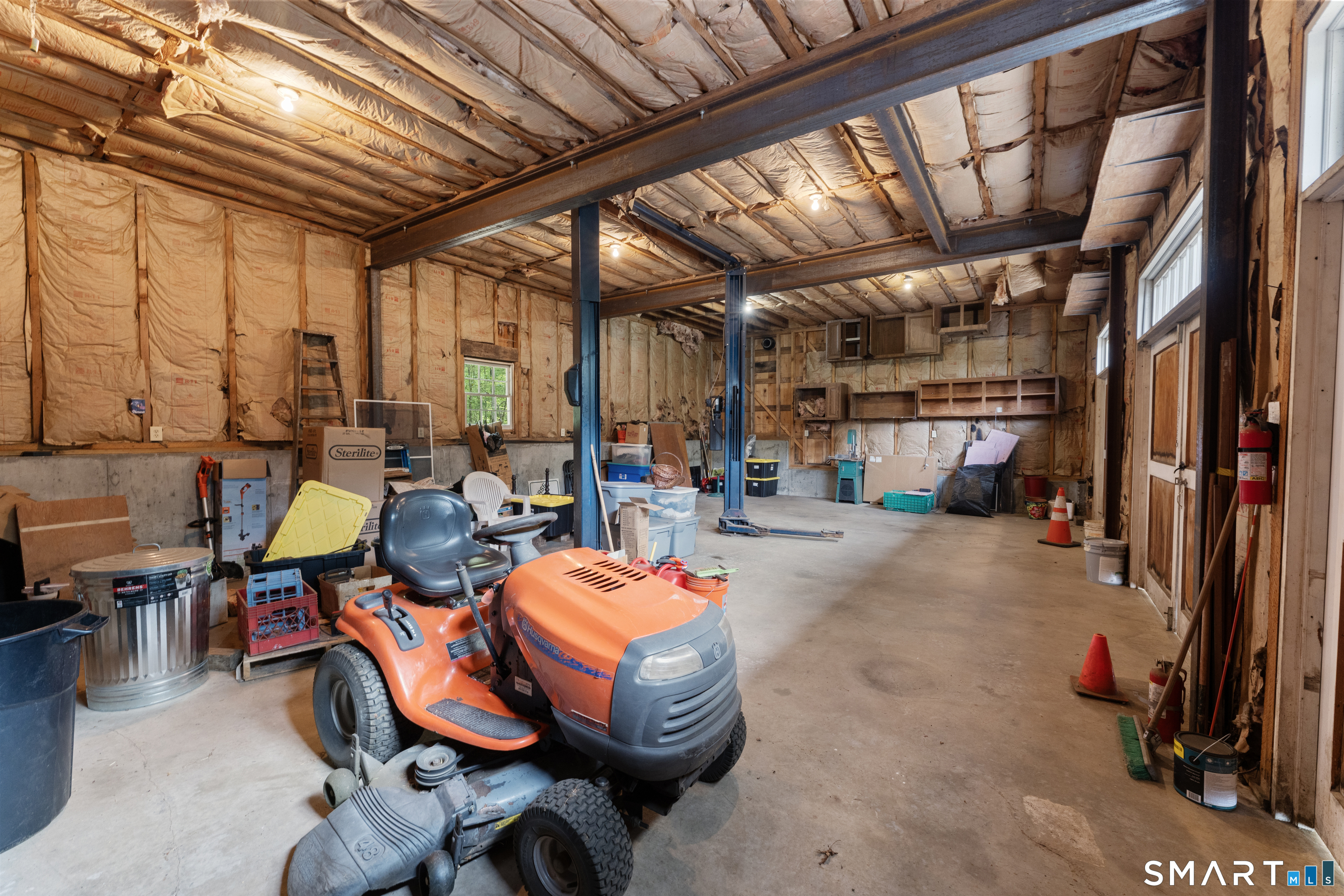 50 Swedetown Road Pomfret, CT 06259 - Photo 30 of 40 3 car garage with lift and second levle