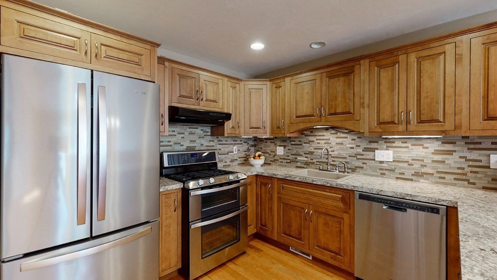 12 Mark Circle, Unit 12 Rutland, MA 01543 - Photo 5 of 36