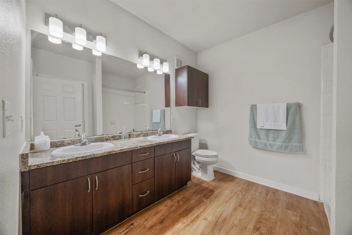 6725 Circle S Road, Unit B1305 Austin, TX 78745 - Photo 14 of 23 6 Weeks Rent Free + Look and Lease Special
Don’t miss out on this limited-time offer — contact our team today to learn more and find the perfect unit for you!