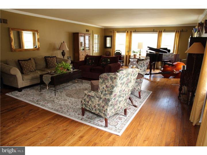 21 Edgewood Road Yardley, PA 19067 - Photo 3 of 25 Gallery Image 3