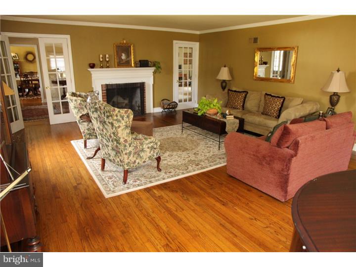 21 Edgewood Road Yardley, PA 19067 - Photo 4 of 25 Gallery Image 4