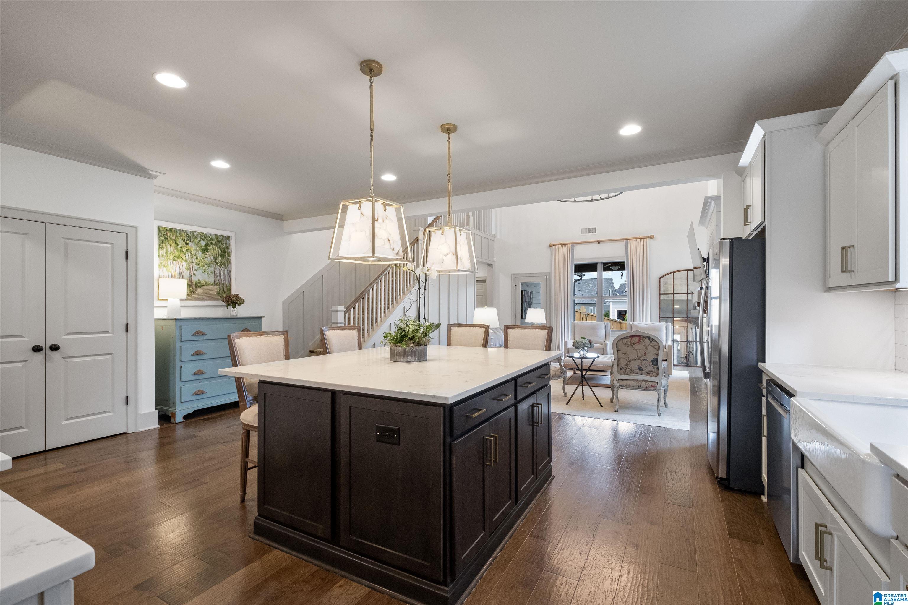 2805 Falliston Lane Birmingham, AL 35244 - Photo 4 of 36