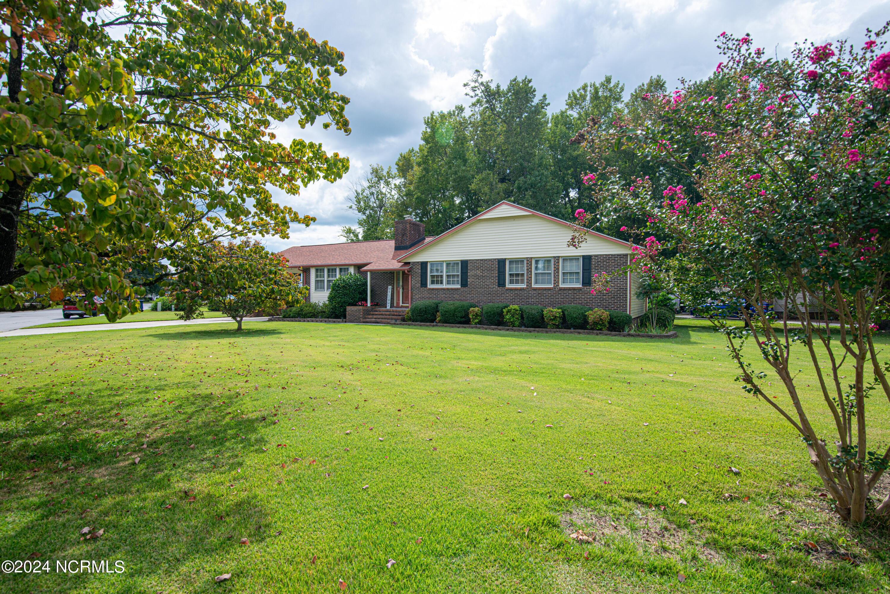 1103 Decatur Road Jacksonville, NC 28540 - Photo 2 of 48 DSC_8944