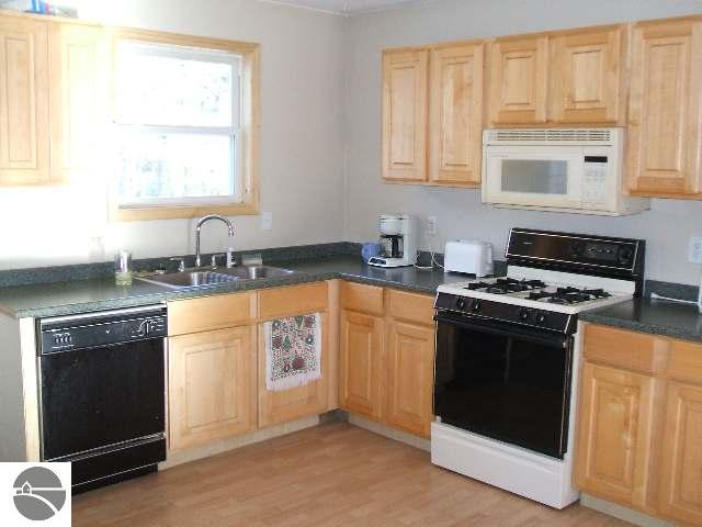 5646 Pratt Road Lake Ann, MI 49650 - Photo 2 of 4 1678457-2.JPG
