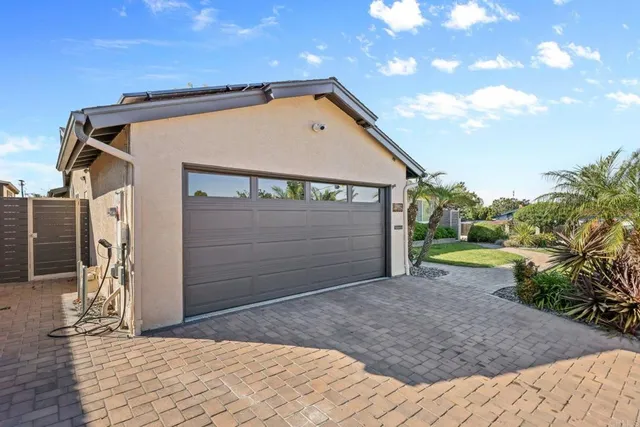 $989,900 | 902 Monterey Court, Chula Vista, CA 91911
