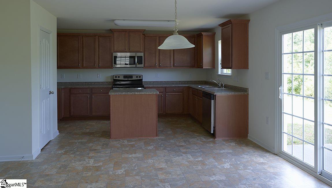 116 Addlestone Circle Fountain Inn, SC 29644 - Photo 4 of 13 Gallery Image 4