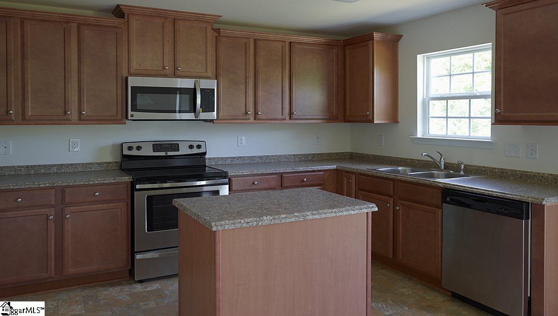 116 Addlestone Circle Fountain Inn, SC 29644 - Photo 10 of 13 Gallery Image 10