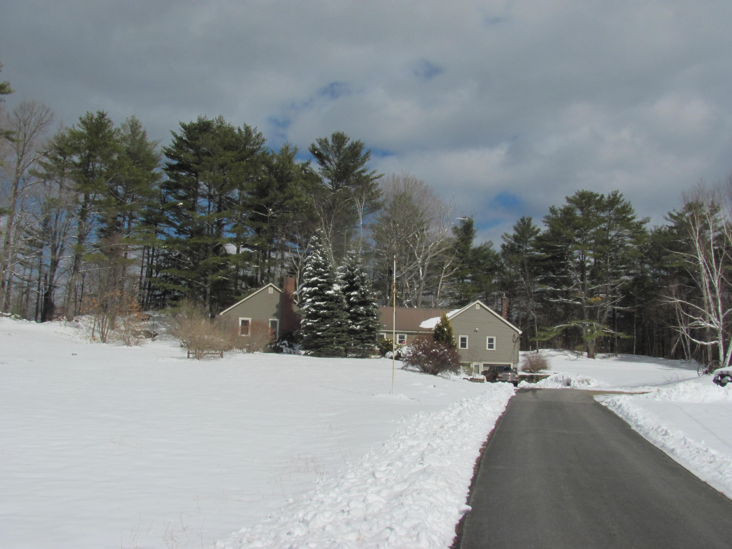 118 Bethel Road West Paris, ME 04289 - Photo 2 of 24 IMG_0082