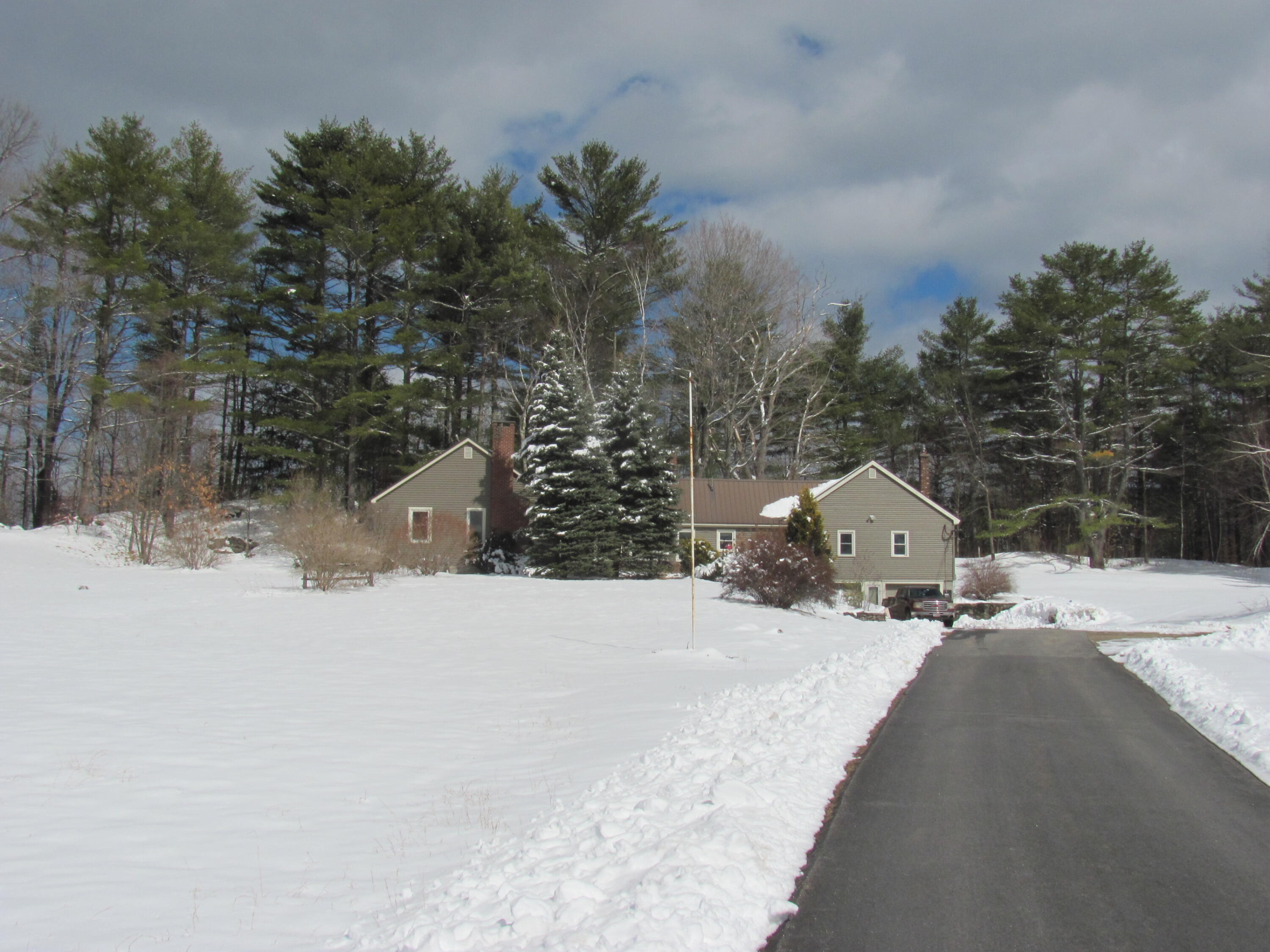 118 Bethel Road West Paris, ME 04289 - Photo 4 of 24 IMG_0086