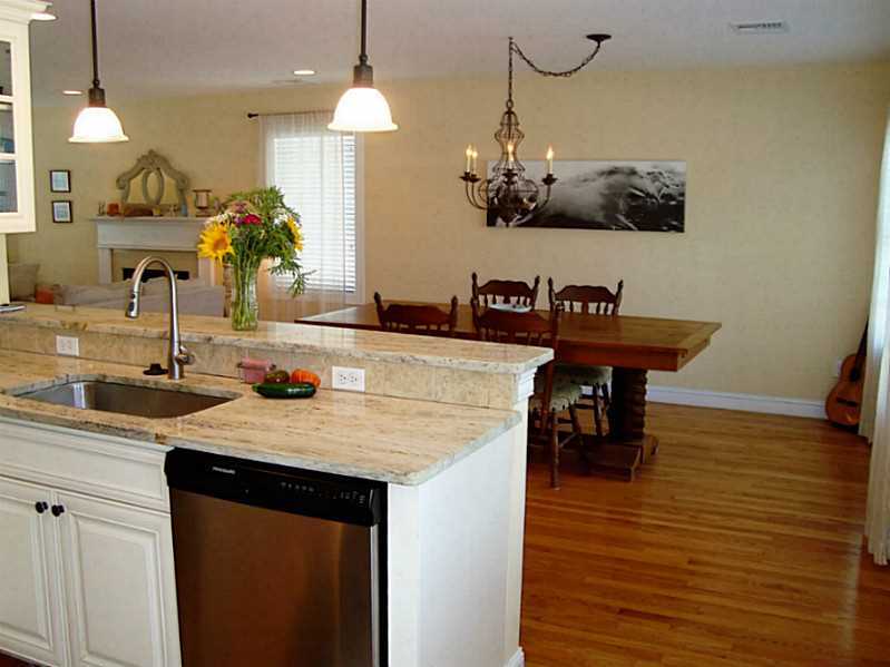73 Montauk Road Narragansett, RI 02882 - Photo 5 of 18 Kitchen. looking out toward the dining room