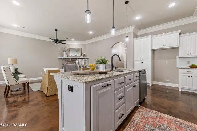 $255,000 | 115 Hacienda Lane, Lafayette, LA 70508