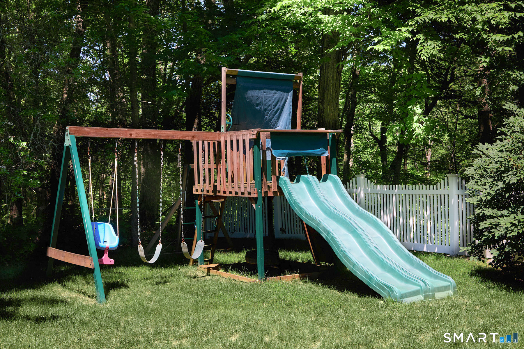 44 Catbrier Road Weston, CT 06883 - Photo 13 of 28