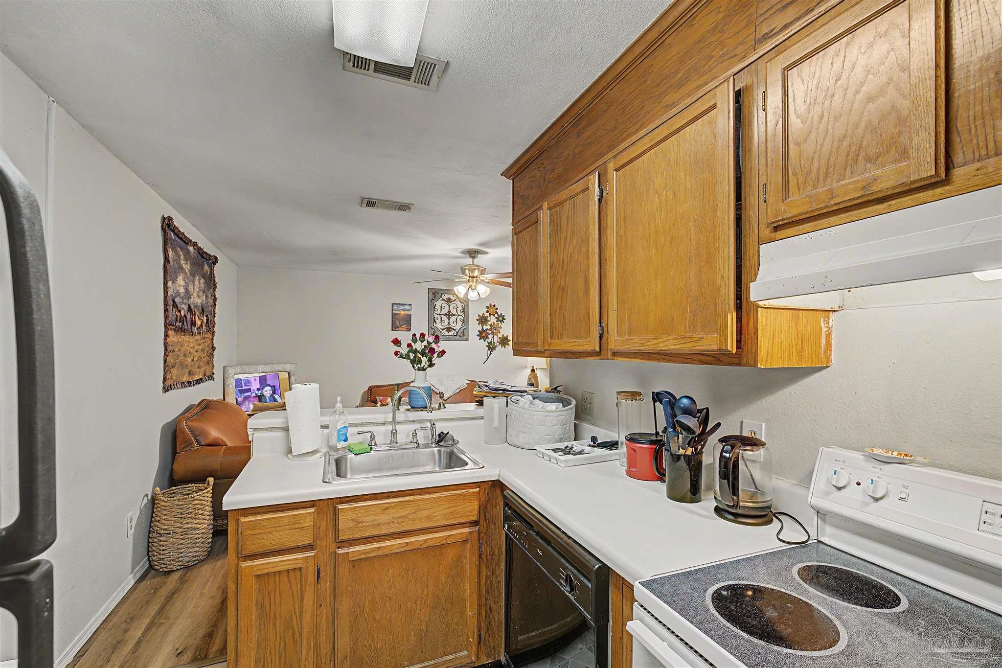 501 East Burgess Road Pensacola, FL 32504 - Photo 16 of 32