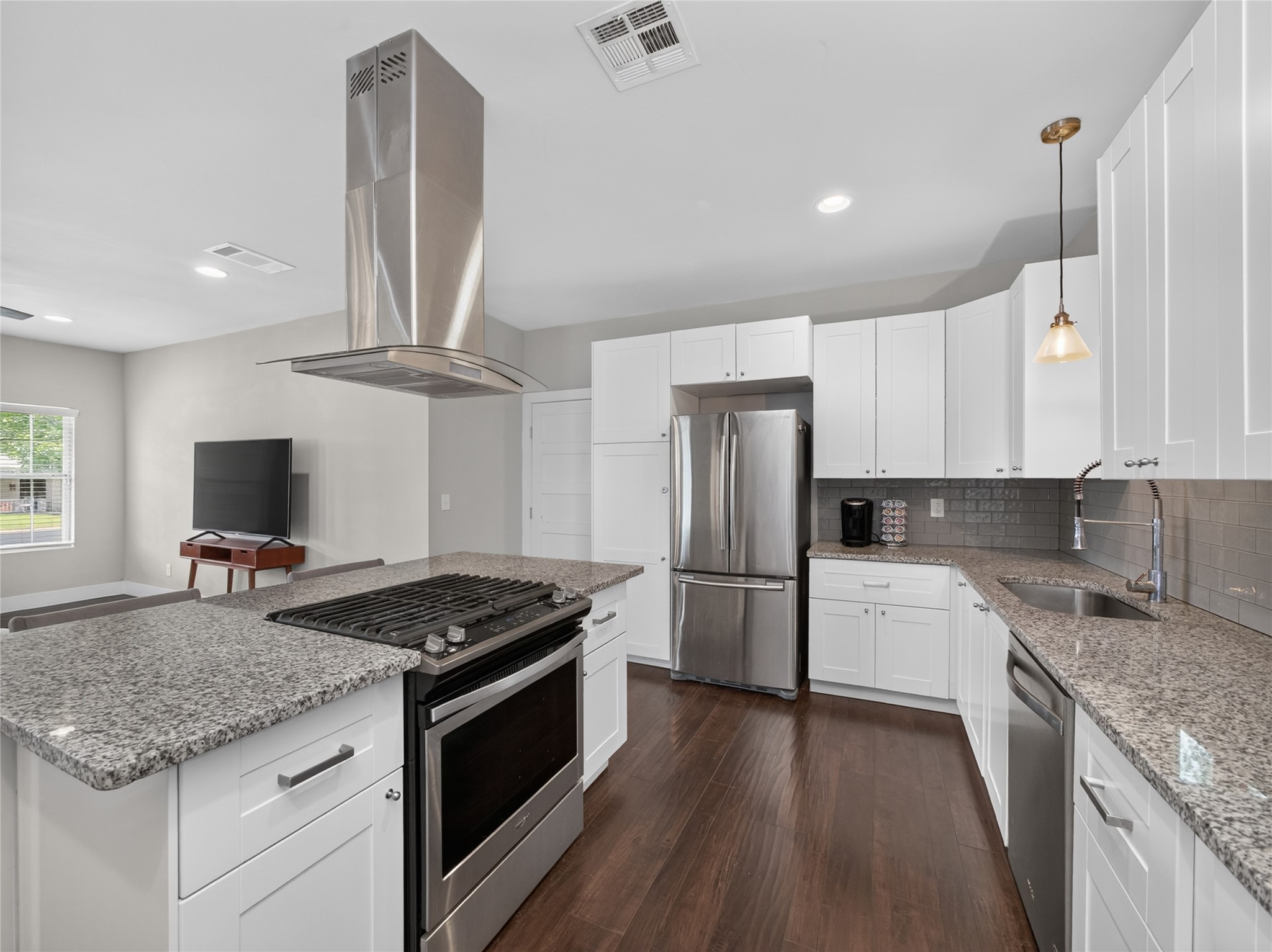 4504 Kitty Avenue Austin, TX 78721 - Photo 10 of 34
