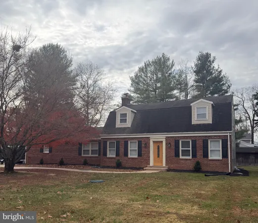 a view of a yard in front of a building