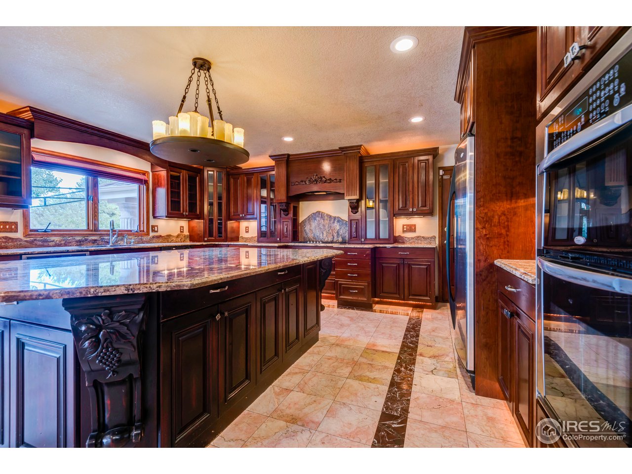 1909 Homestead Road Greeley, CO 80634 - Photo 20 of 38 Kitchen