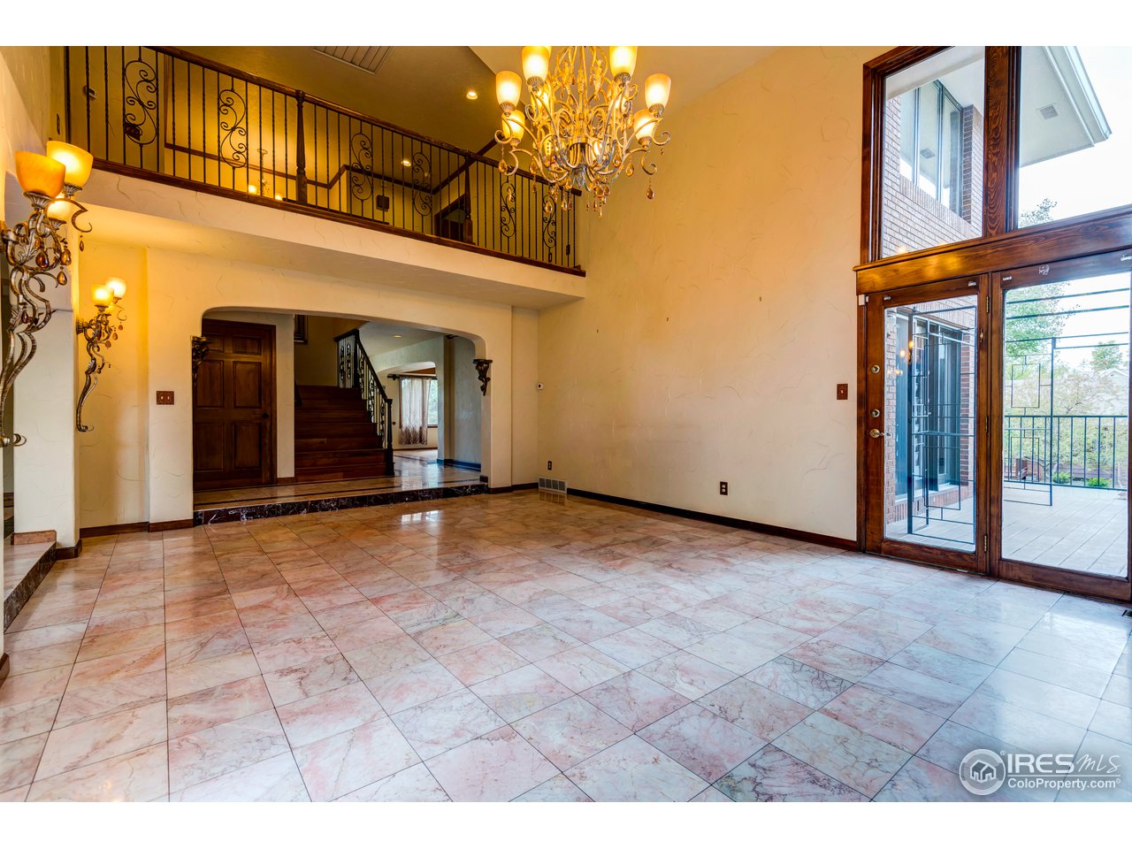 1909 Homestead Road Greeley, CO 80634 - Photo 23 of 38 Living Room
