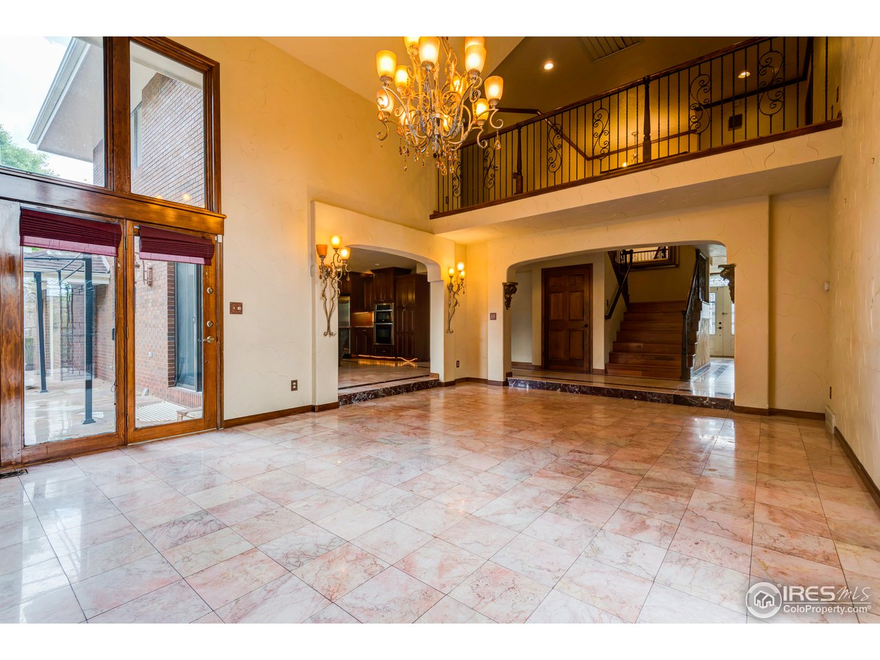 1909 Homestead Road Greeley, CO 80634 - Photo 25 of 38 Living Room