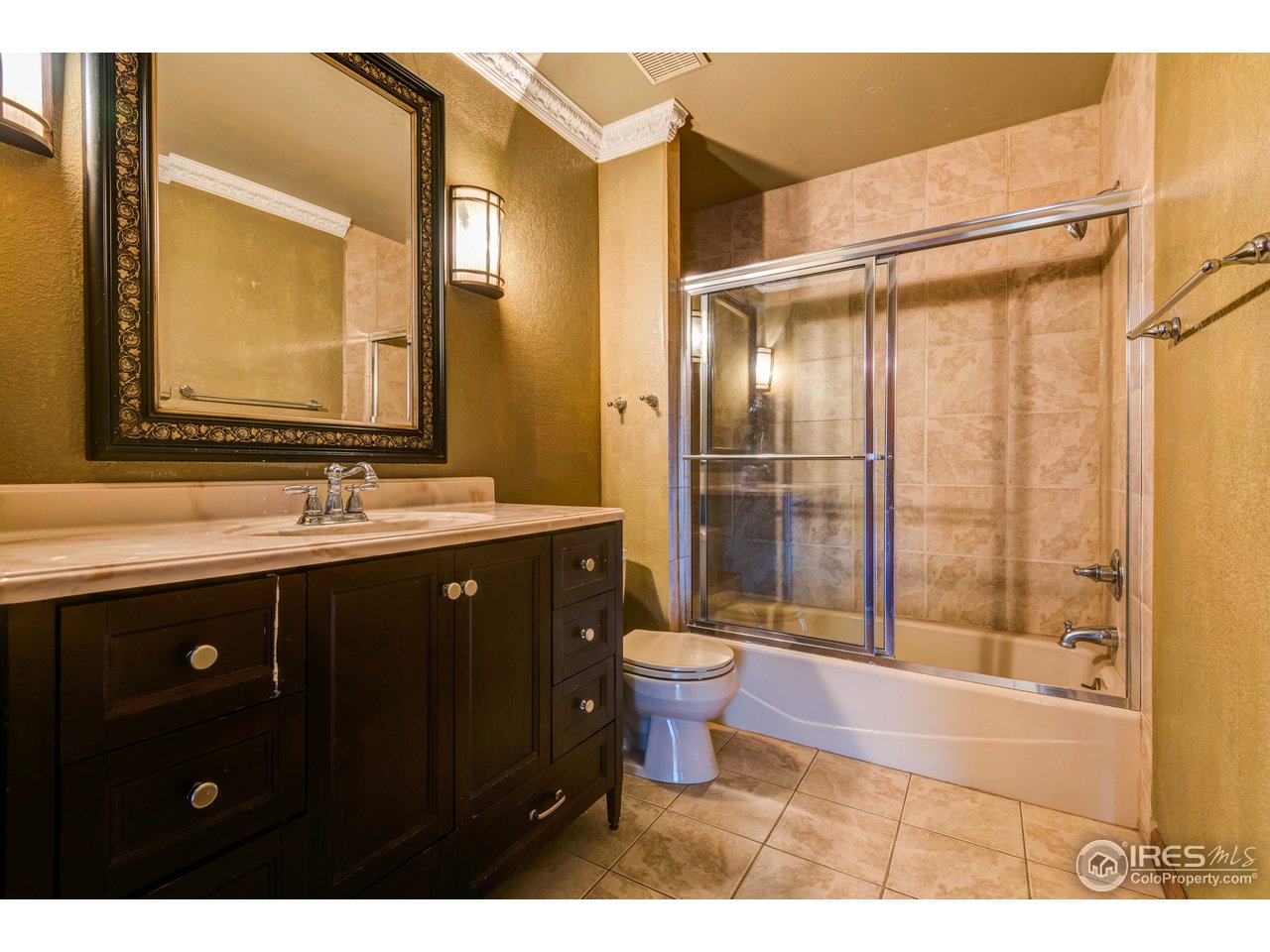 1909 Homestead Road Greeley, CO 80634 - Photo 28 of 38 Upstairs Bath 1