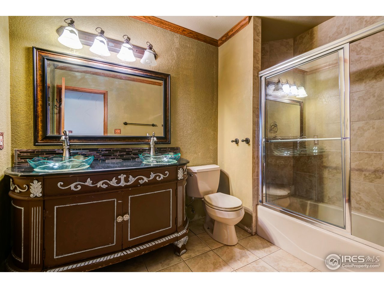 1909 Homestead Road Greeley, CO 80634 - Photo 29 of 38 Upstairs Bath 2