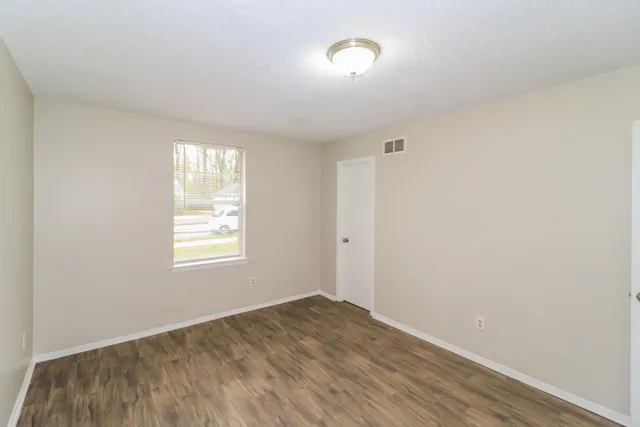 $1,240 | 3883 Winwood Drive, Memphis, TN 38128