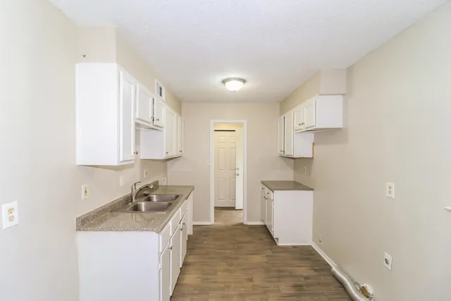 $1,240 | 3883 Winwood Drive, Memphis, TN 38128