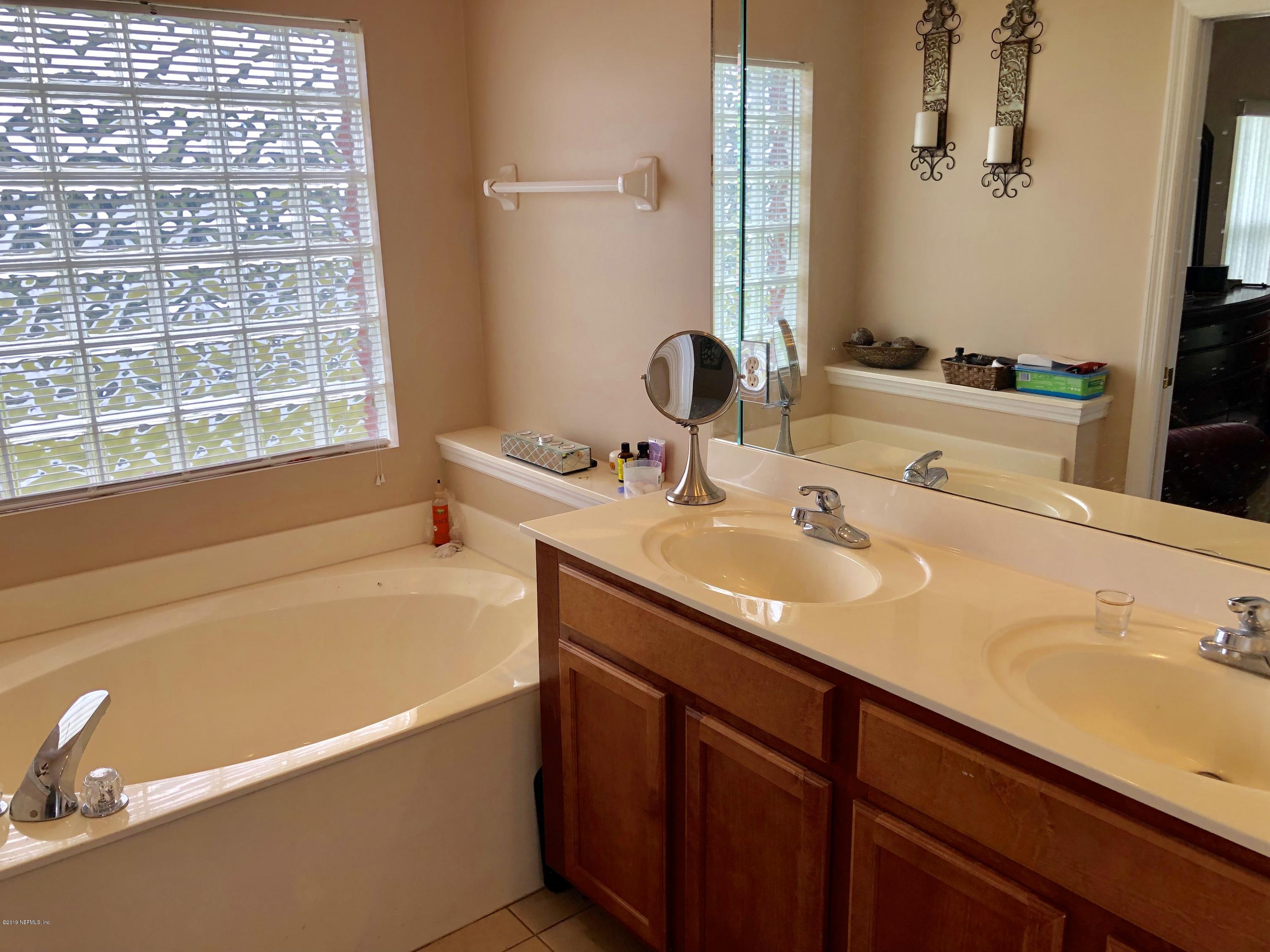 1578 Lockend Road Jacksonville, FL 32221 - Photo 23 of 30 Garden Tub