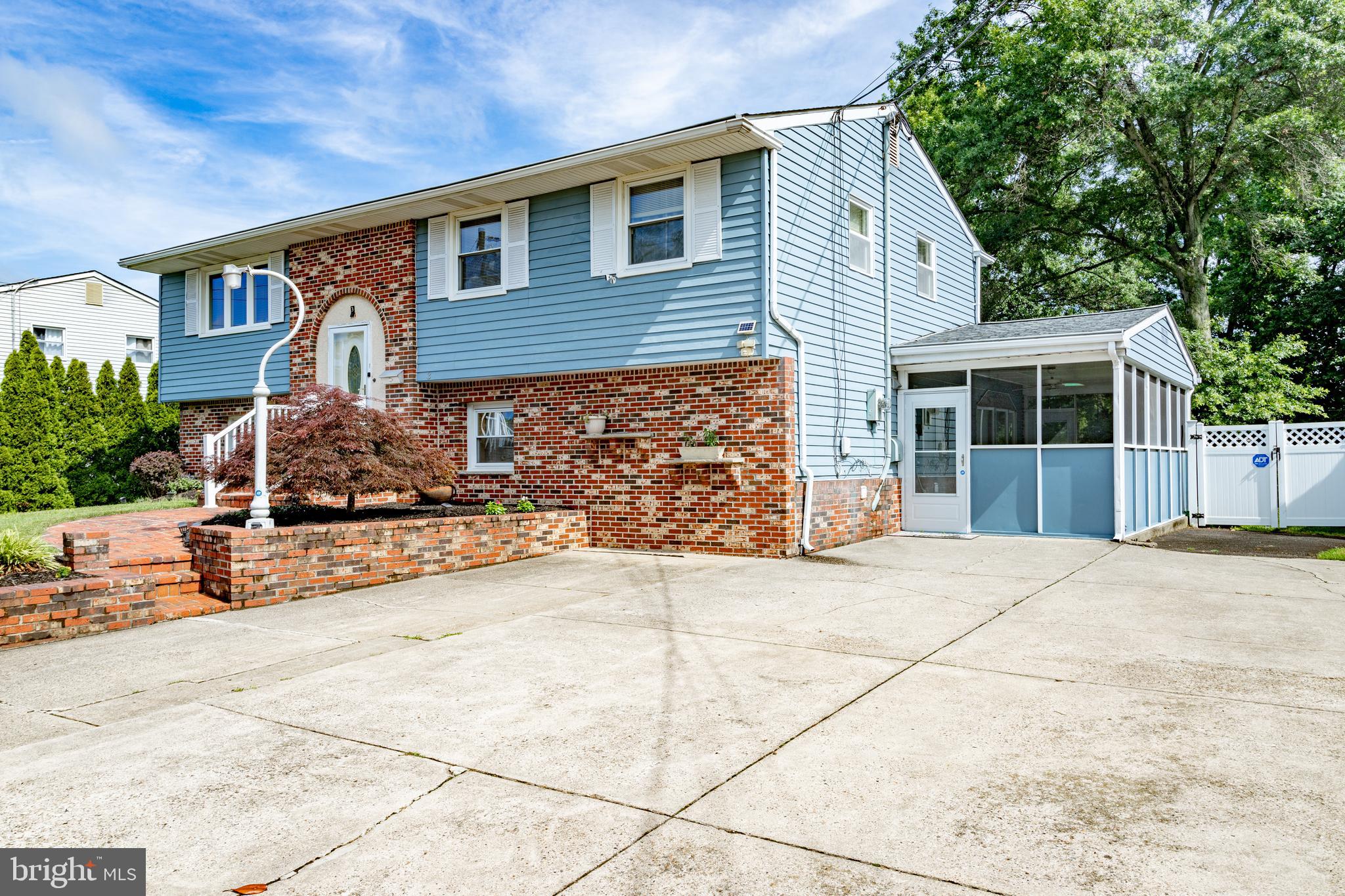 3 Maple Road Burlington, NJ 08016 - Photo 1 of 36