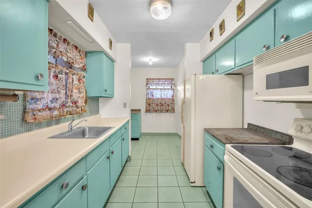 $515,000 | 3750 Northwest 174th Street, Miami Gardens, FL 33055