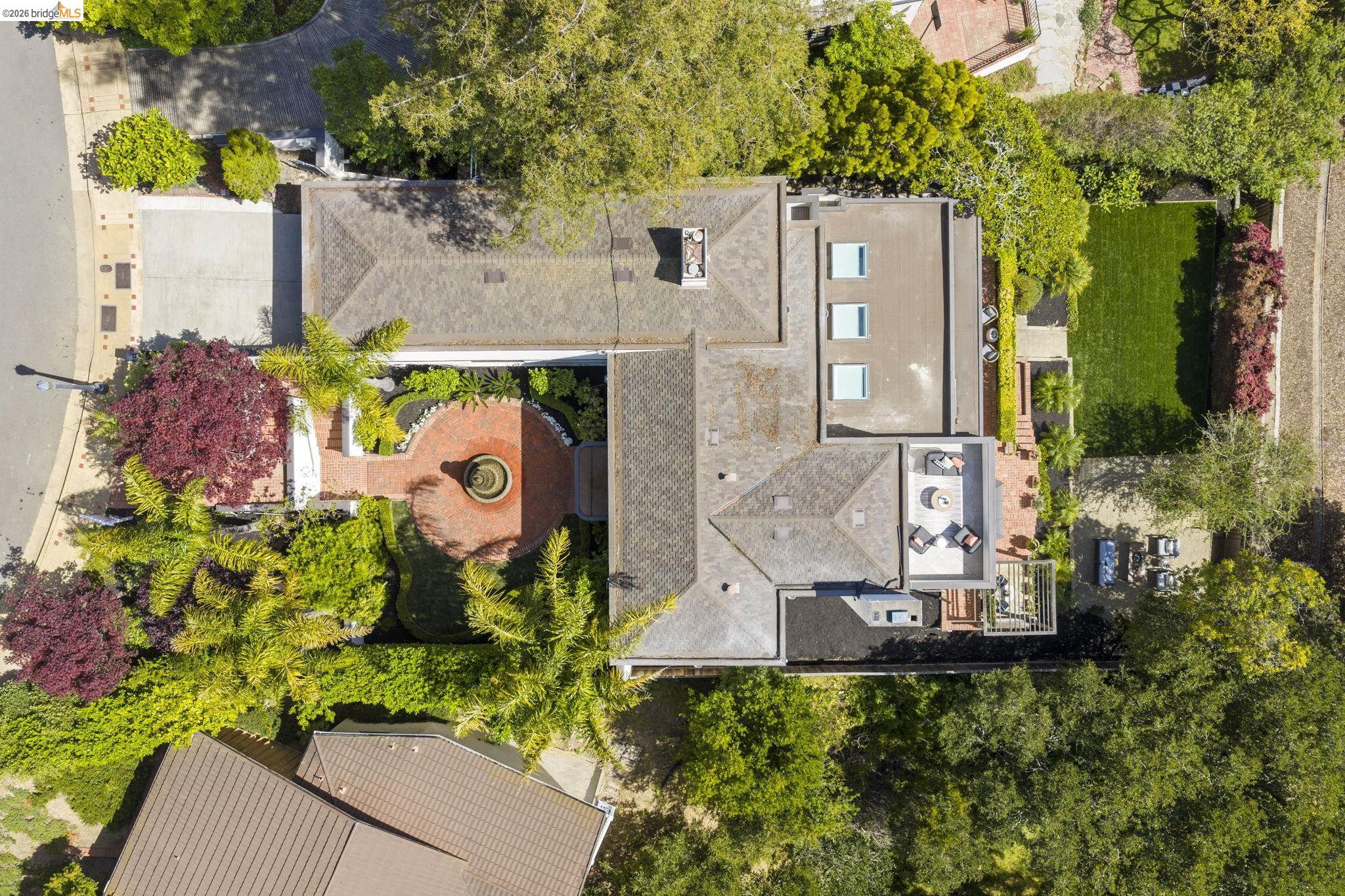 110 Somerset Road Piedmont, CA 94611 - Photo 70 of 82