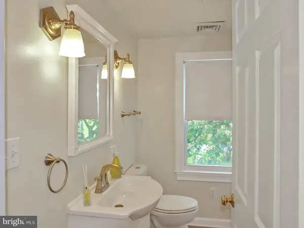 $349,900 | 2826 Hoopers Island Road, Church Creek, MD 21622