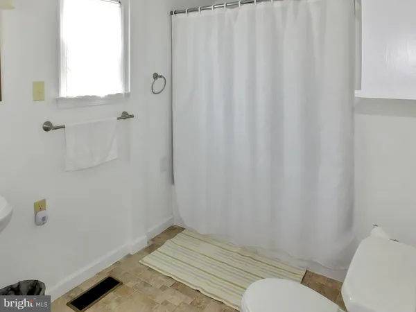 $349,900 | 2826 Hoopers Island Road, Church Creek, MD 21622