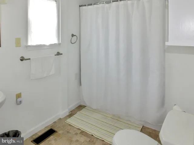 $349,900 | 2826 Hoopers Island Road, Church Creek, MD 21622