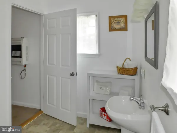 $349,900 | 2826 Hoopers Island Road, Church Creek, MD 21622