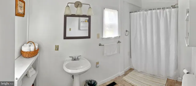 $349,900 | 2826 Hoopers Island Road, Church Creek, MD 21622