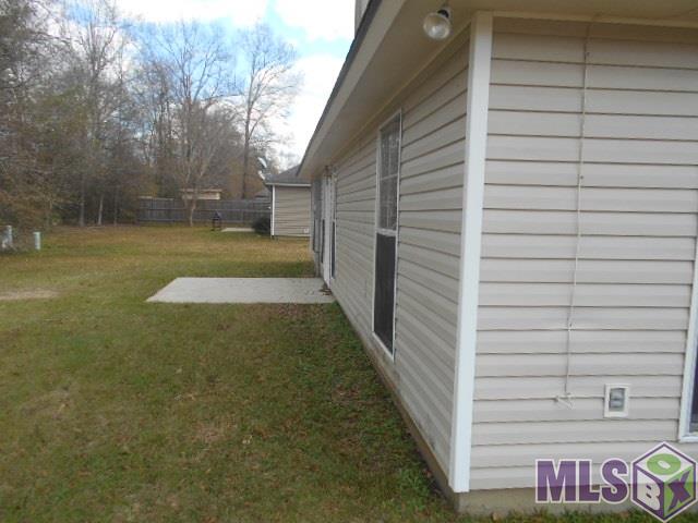 5401 Rue Jennifer Baker, LA 70714 - Photo 4 of 19 Rearview