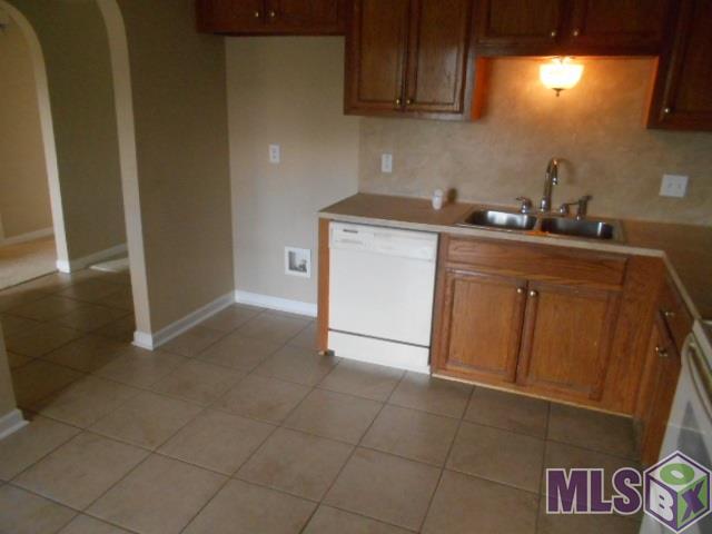 5401 Rue Jennifer Baker, LA 70714 - Photo 9 of 19 Kitchen