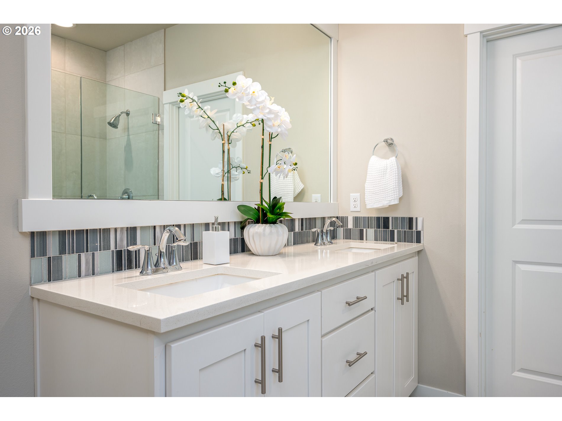 3606 Northeast Oriole Street Camas, WA 98607 - Photo 33 of 48 a bathroom with a sink and a mirror