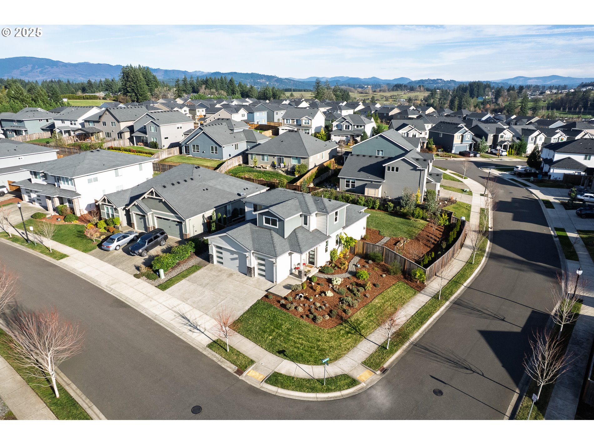 3606 Northeast Oriole Street Camas, WA 98607 - Photo 7 of 48 a view of a city