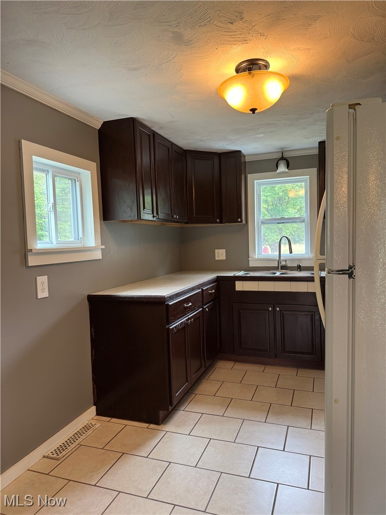 6092 Shaffer Road Northwest Warren, OH 44481 - Photo 8 of 30 Gallery Image 8