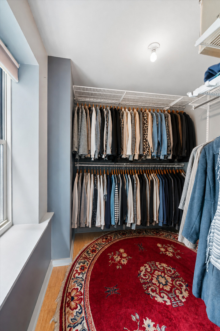 40 East 9th Street, Unit 1616 Chicago, IL 60605 - Photo 16 of 33