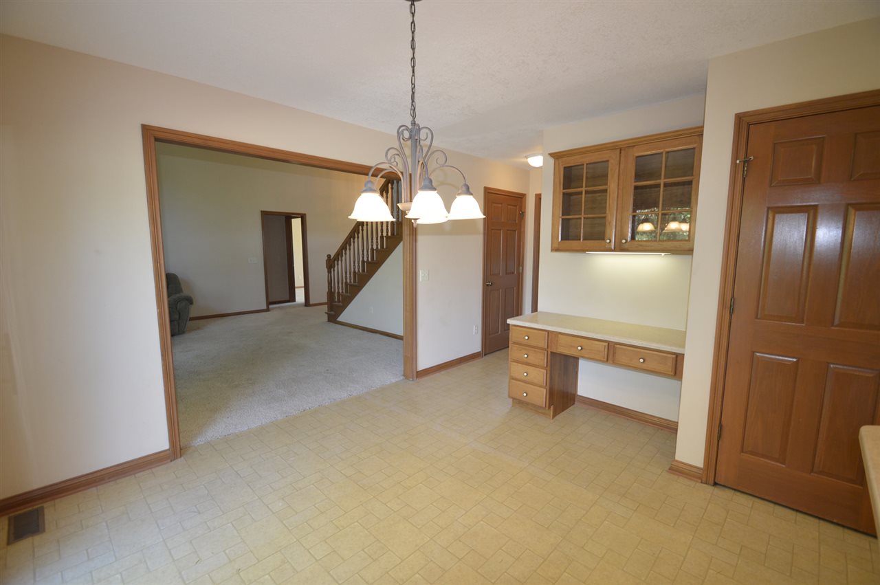 13127 Hoagland Road Hoagland, IN 46745 - Photo 15 of 36