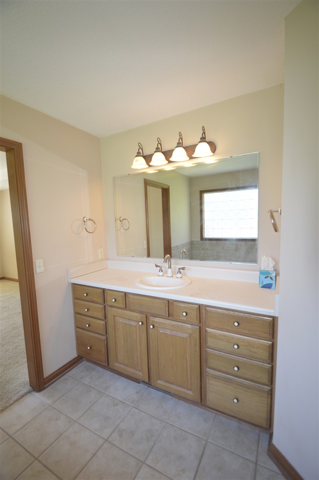 13127 Hoagland Road Hoagland, IN 46745 - Photo 19 of 36